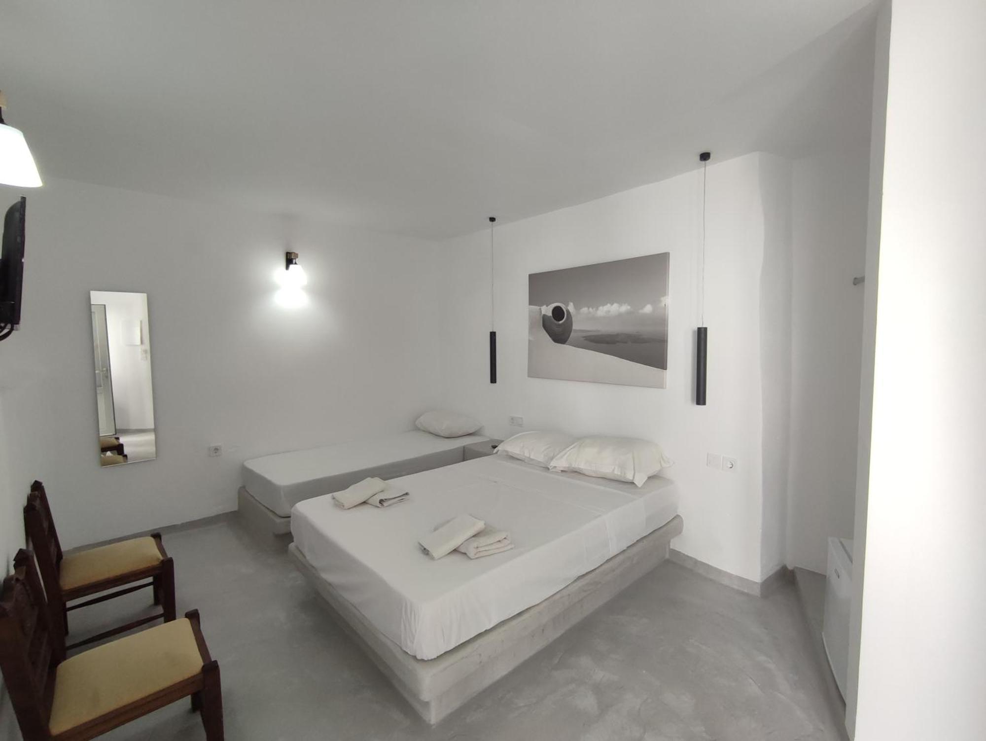 Magic Caves Rooms- Fira Center Bagian luar foto